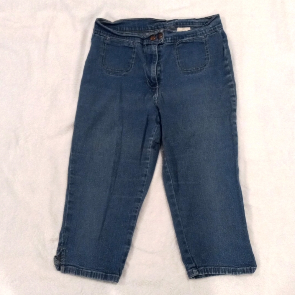 Womens Jordache jean capri.
